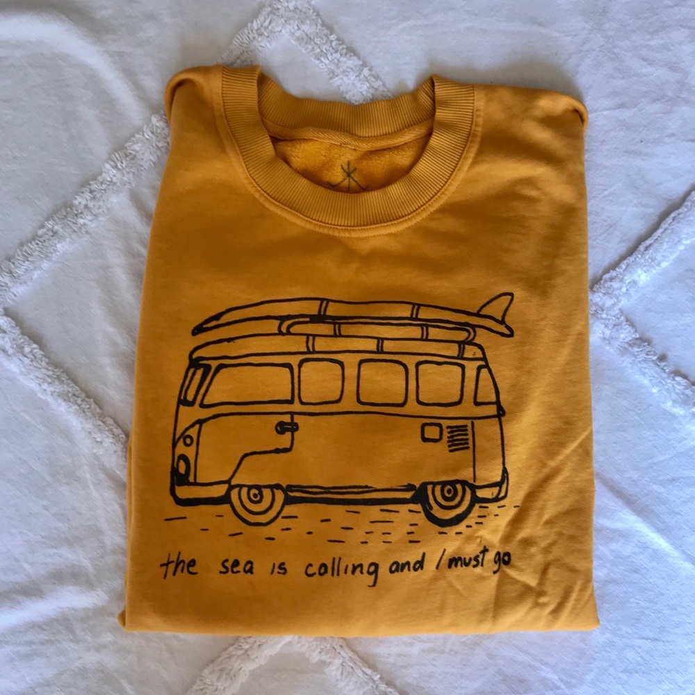 YELLOW CREWNECK SWEATSHIRT